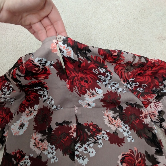 NWT -  Crazy 8toddler Girls bell sleeve shirt - Picture 2 of 5